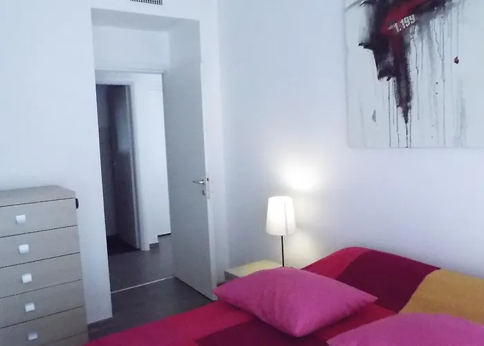 New Artistic Flat Rom